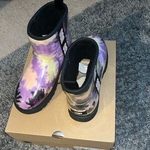 UGG CLASSIC CLEAR MINI TIE DYE